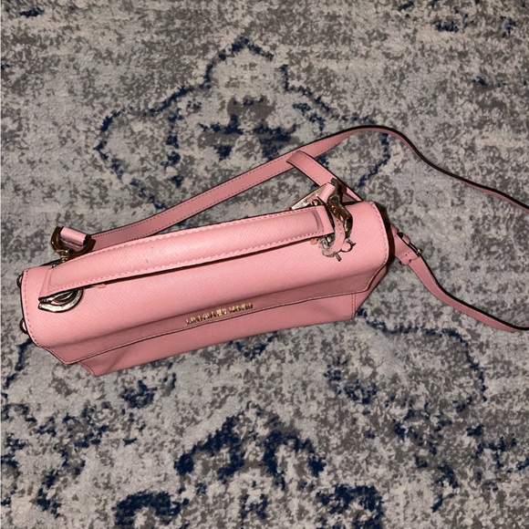 Michael Kors Purse - Picture 4 of 16